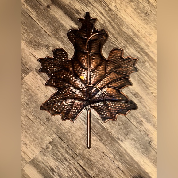 New condition Copper color maple leaf tray metal - Picture 2 of 3